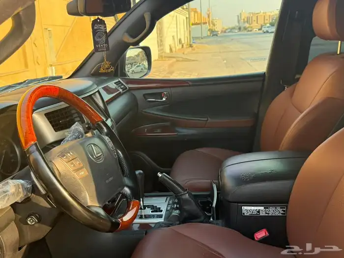 لكزس LX570 فل 2014 سعودي 12