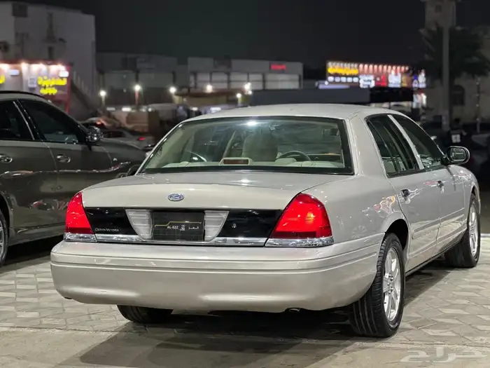 فورد فكتوريا موديل 2008 3