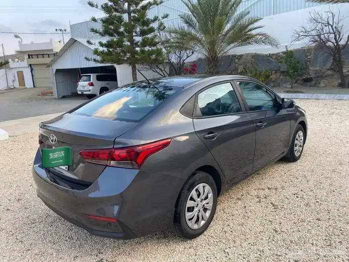 اكسنت مديل 20 شبه الجديد نضيفه العداد82 8