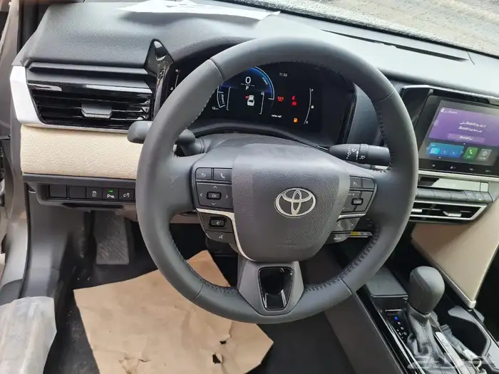 كامري E بلص هايبرد لون تيتانيوم كاش وأقساط 17