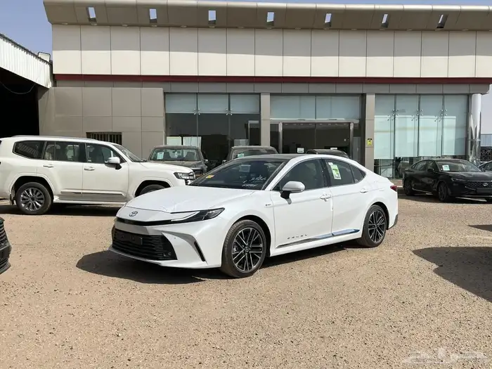 تويوتا كامري 2025 LEهايبرد 0