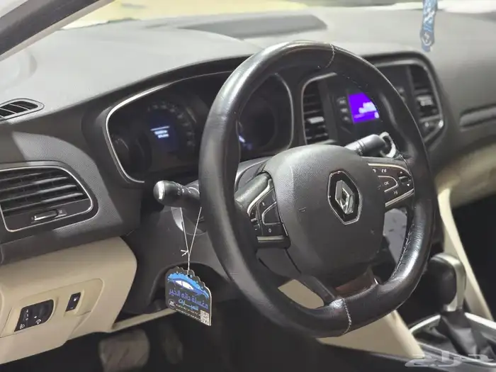 رينو ميغان موديل 2020 بحالة ممتازة 9