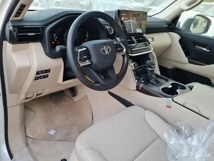 تويوتا لاندكروزر GXR4 بنزين 1