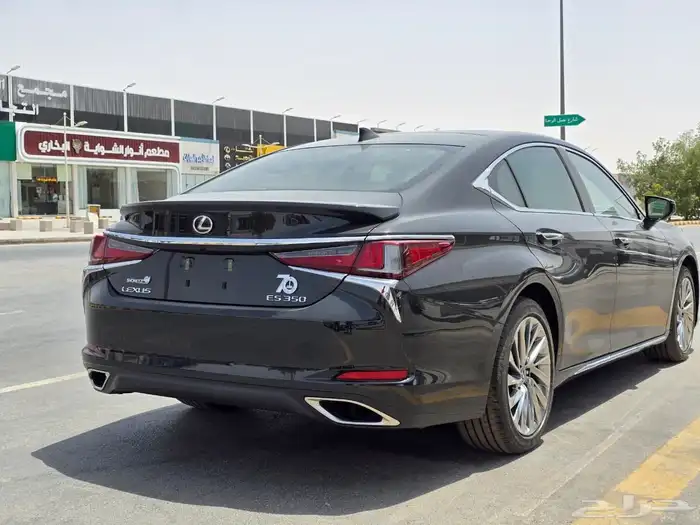لكزس ES 350. ألساير DD أسود 2025 بالكاش والاقصاد 7