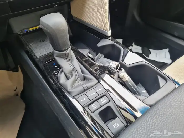 كامري E بلص هايبرد لون تيتانيوم كاش وأقساط 2