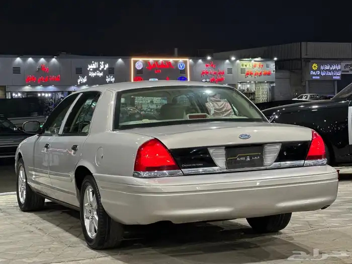 فورد فكتوريا موديل 2008 4