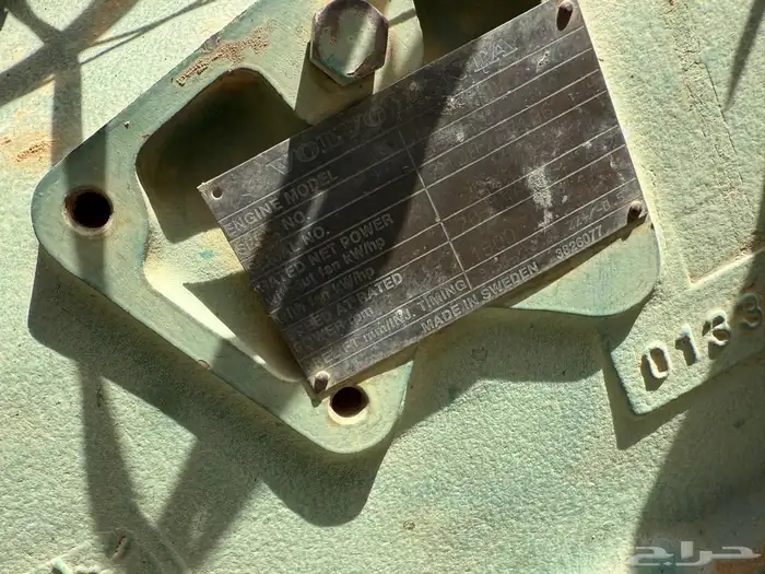 مكينة فولفو نظيفة جدا جدا وعلي شرط 3