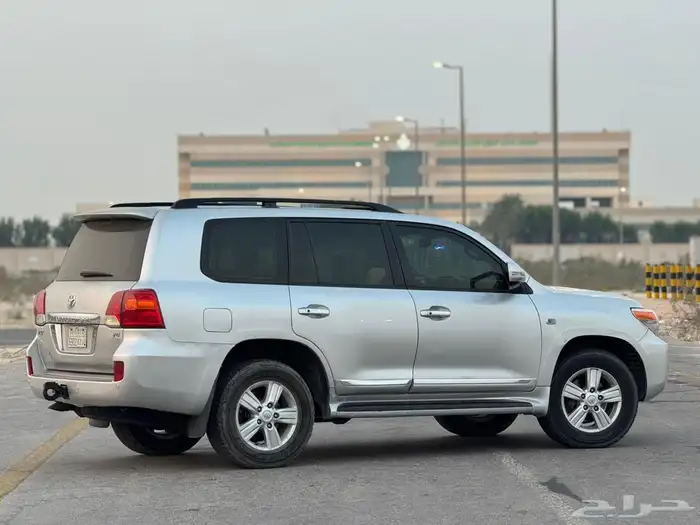 جيب لاند كروزر 2010 10