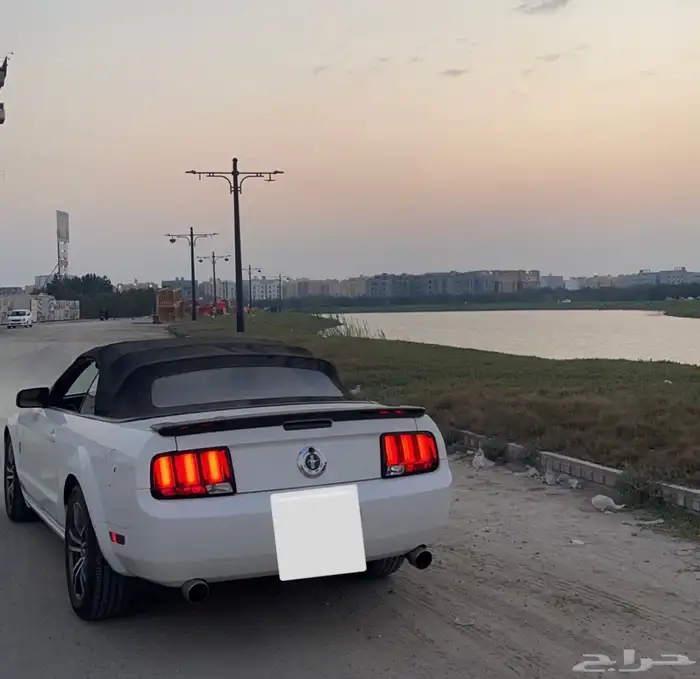 للبيع موستنج 2007 كشف 6 سلندر اللون ابيض 5