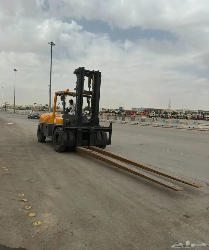 يوجد للايجار رافعه 10 طن وجي سي بي تلسكوب 17 متر مديل حديث 5