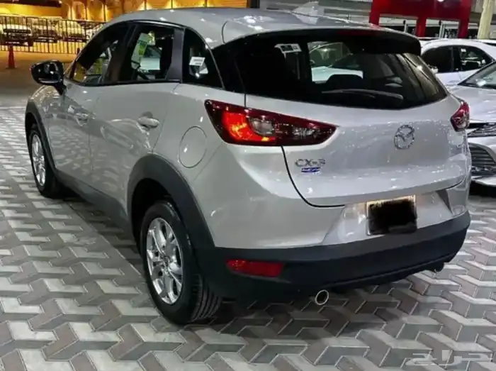 مازدا CX3 موديل 2021 على الشرط 4