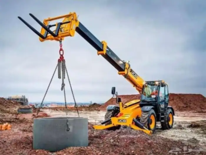 يوجد للايجار رافعه 10 طن وجي سي بي تلسكوب 17 متر مديل حديث 0