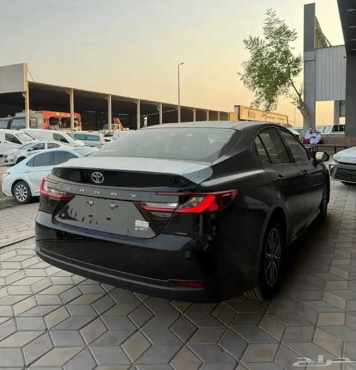 كامري 2025 هاييرد E بيع مستعحل بسعر اقل ممشى15 كيلو 0