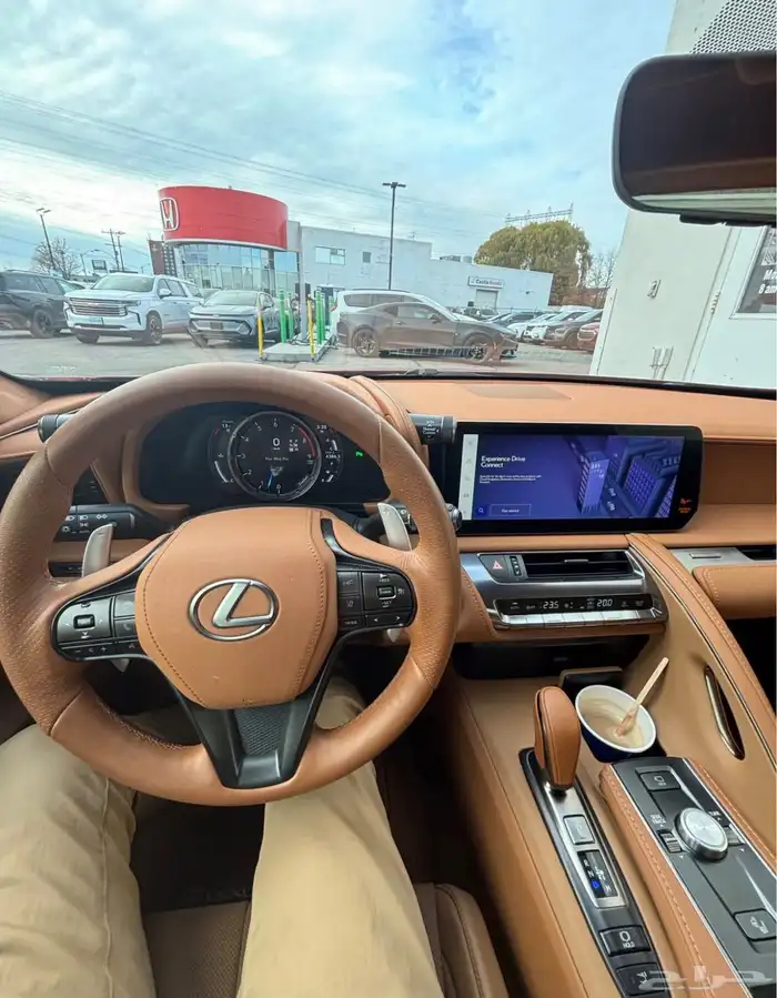 للبيع لكزس LC500 موديل 2024 اخت الجديده وارد كندا 9
