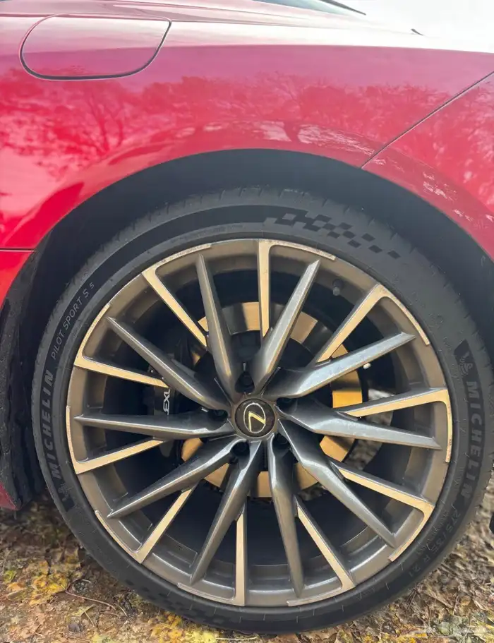 للبيع لكزس LC500 موديل 2024 اخت الجديده وارد كندا 1