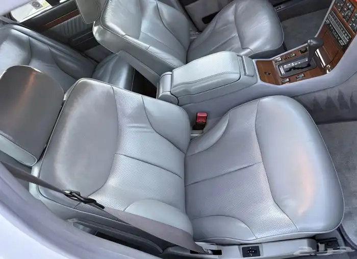 مرسيدس 1993 Mercedes-Benz 300SE 10