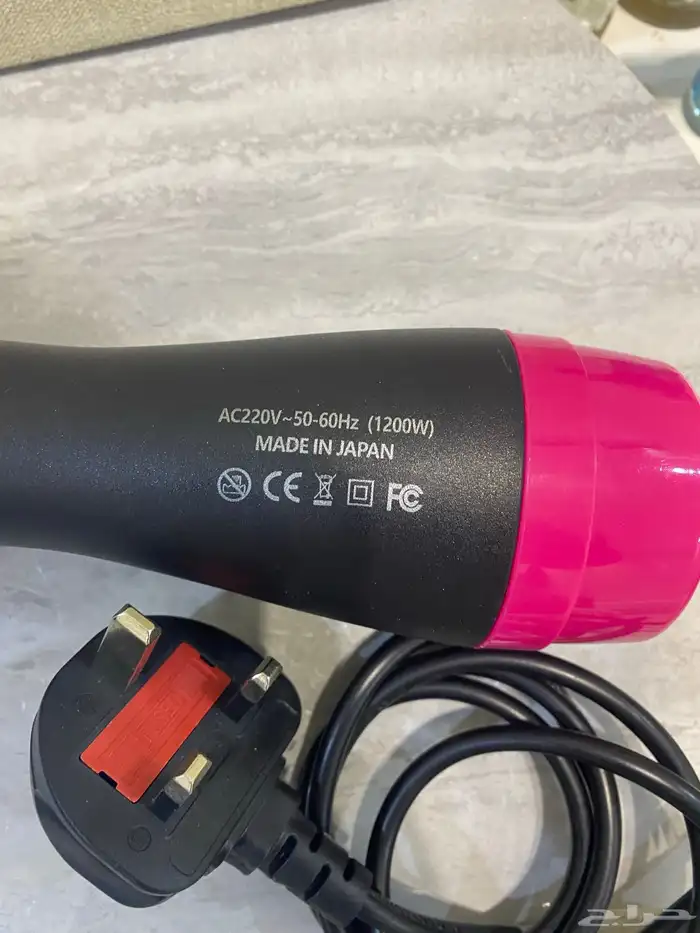 استشوار . فير شعر سيراميك فرشاه حراريه وساعه ديور درجه اولى 6