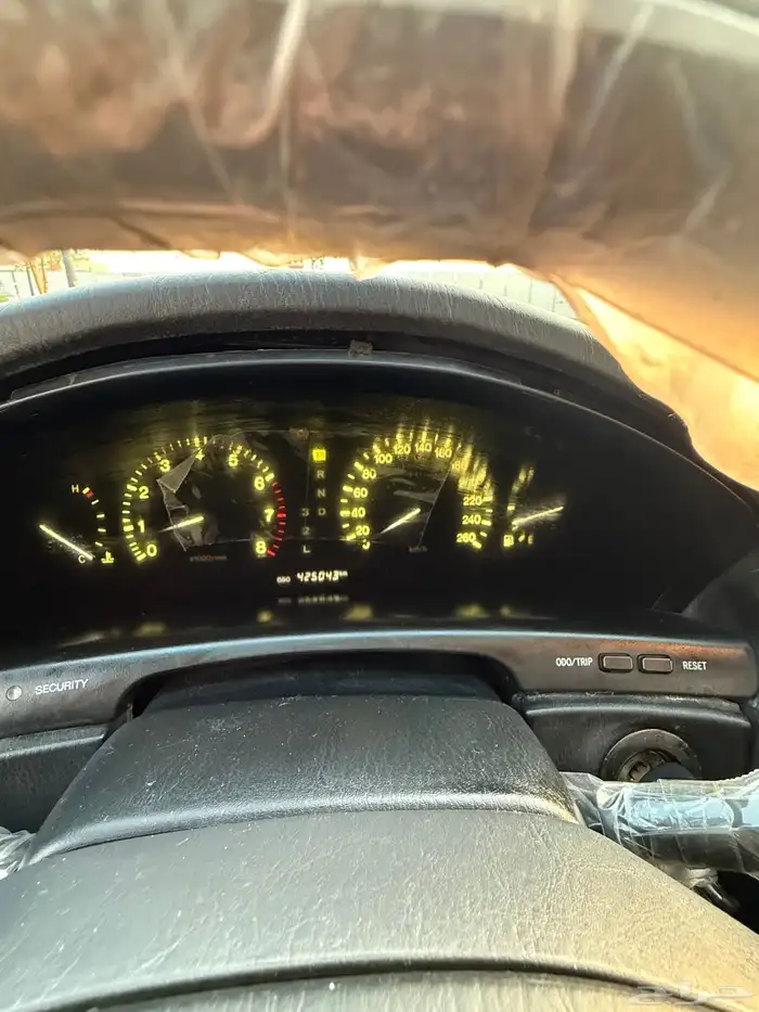 لكزز LS 400 للبيع أو البدل بهايلوكس 2008 وطالع 37