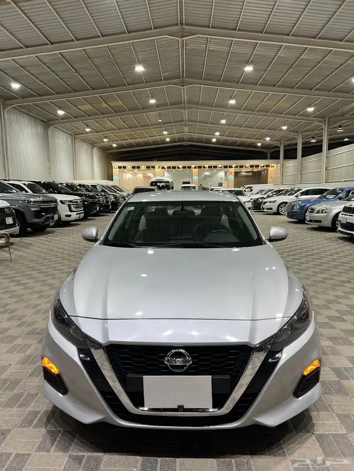 للبيع نيسان التيما موديل 2022 1