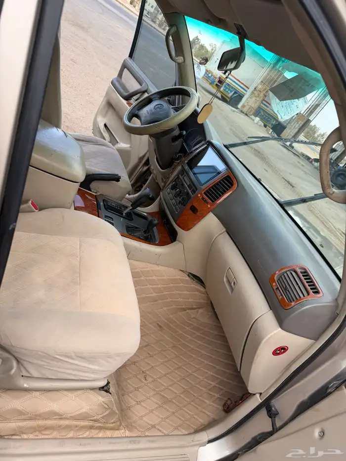 للبيع جيب صالون 1