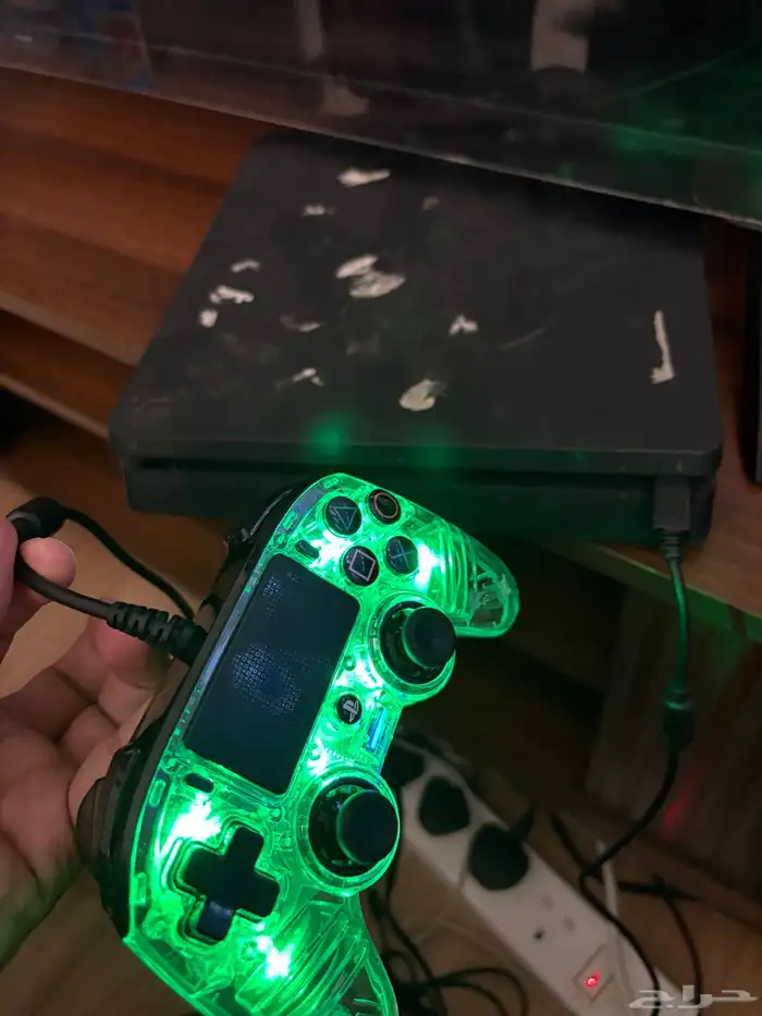 شاشة سامسونق 45 بوصه ماني متاكد هذي بياناتها وبلاستيشن فور 3