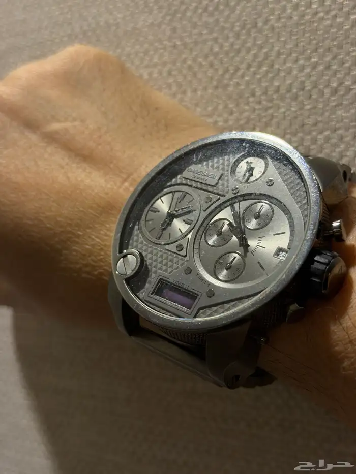 ساعة فاخرة من نوع ديزل حجم ملكي اللون برونز 6