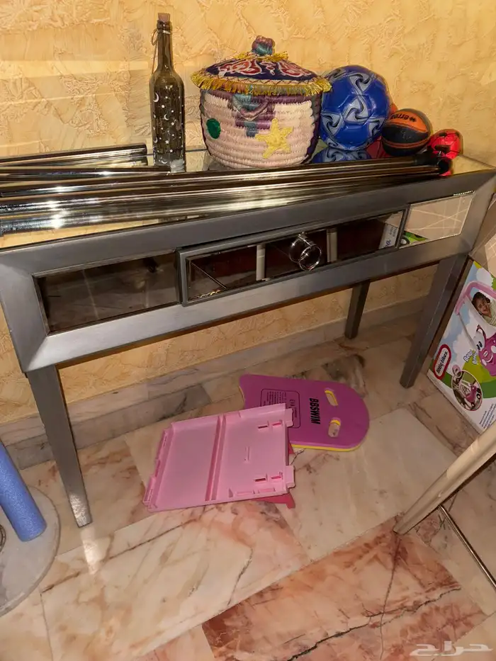 طاولة و كوميدينا 5