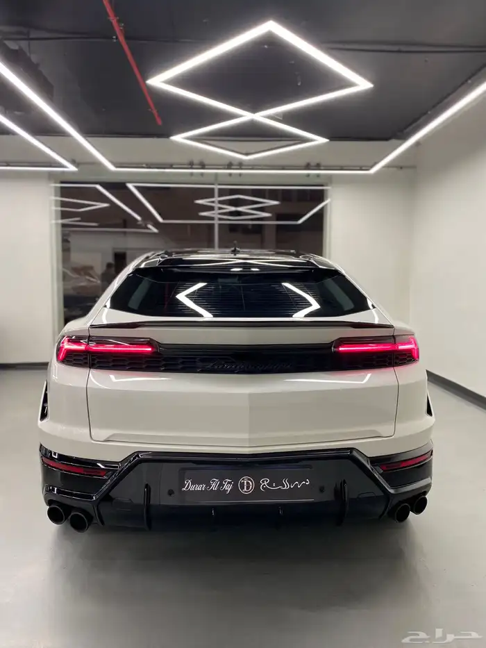 لامبورجيني اوروس SE 4
