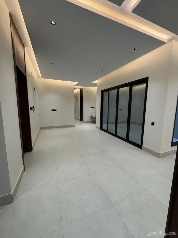 للبيع شقق تمليك أرضي مدخل مستقل على شارع 20 متر حي الحسام 6