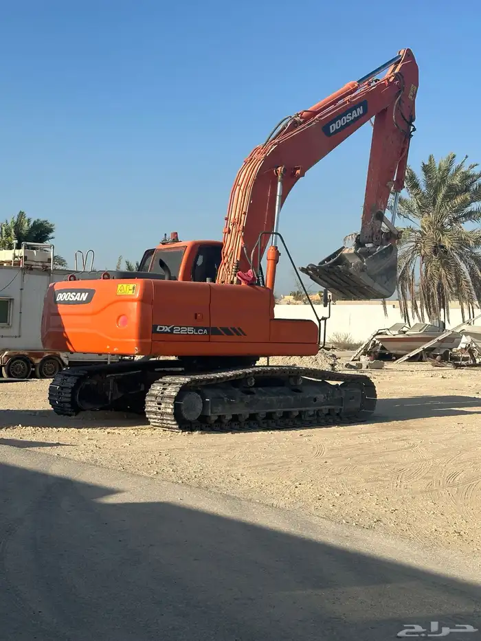 بوكلين دوسان بكت 70 سم للايجار سواق مرخص 0