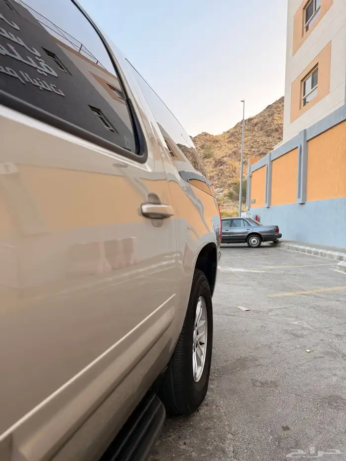 جمس يوكن XL طويل مستخدم اول ممشى قليل بحالة الوكالة 2009 8