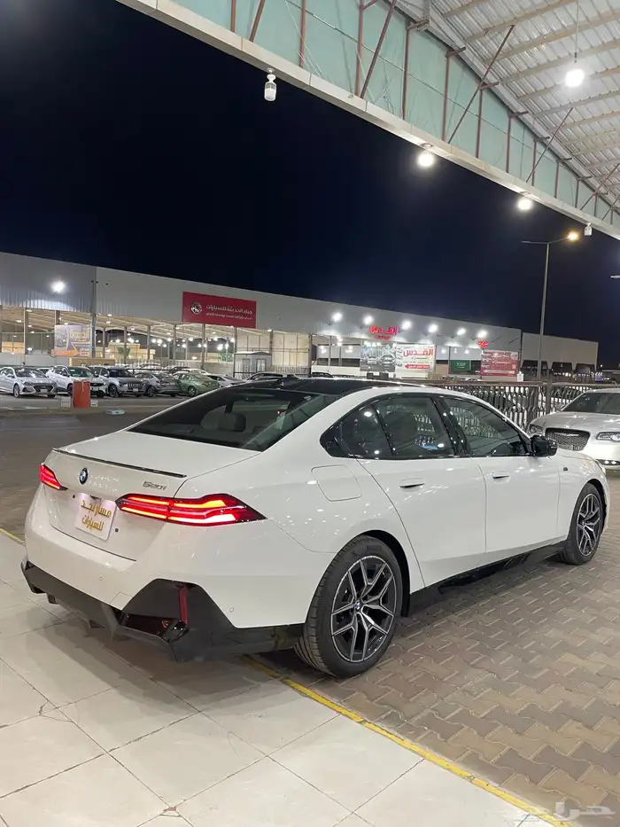 بي ام دبليو 520i موديل 2024 فل كامل Kit m 9
