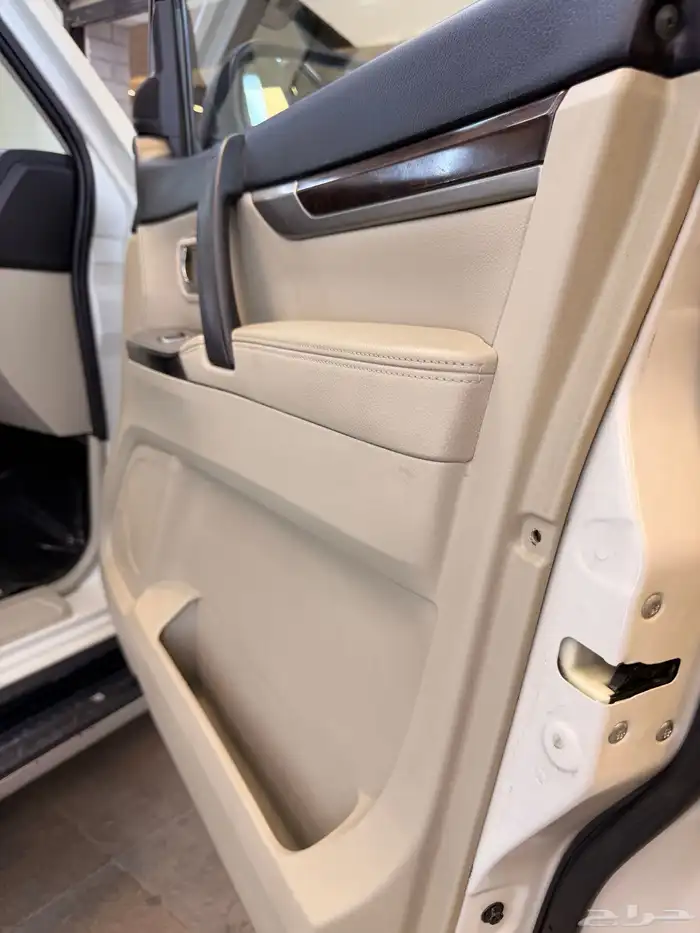 للبيع باجيرو 2015 12