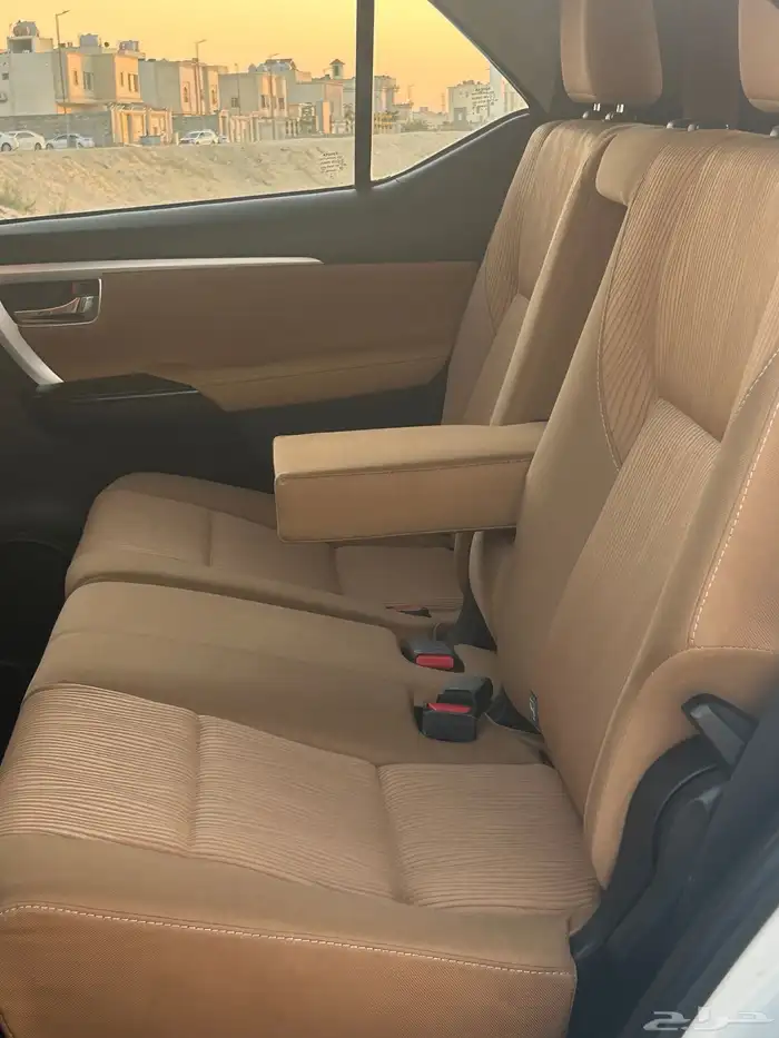 للبيع فور شنر 2018دبل VX 9