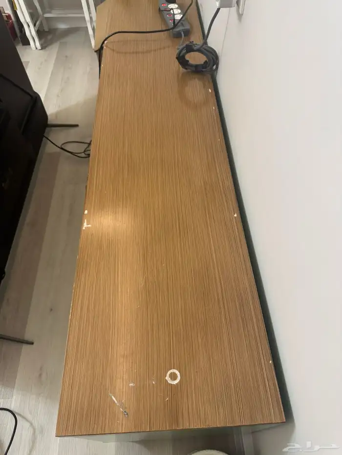 للبيع مكتبة تلفزيون 1