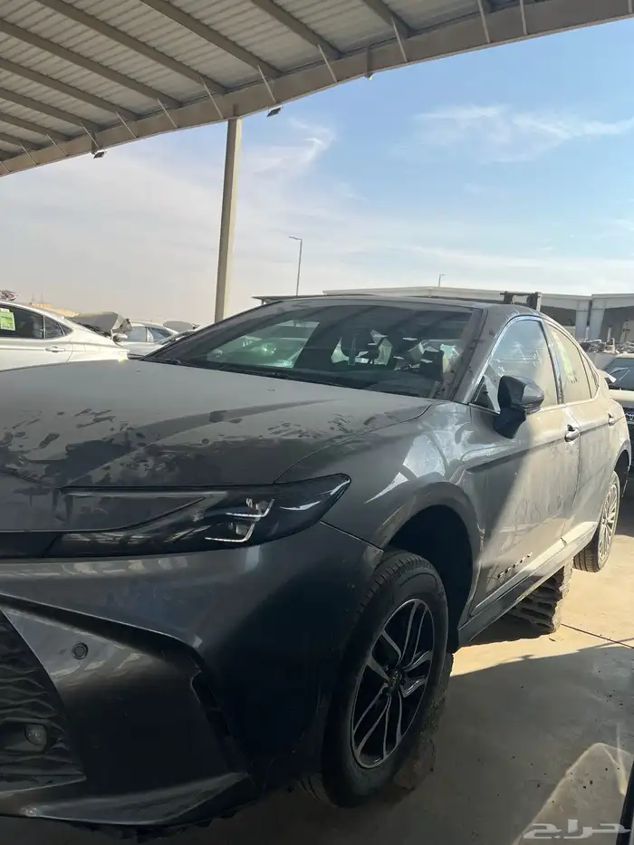 كامري2025 مصدوم قطع غيار فقط 2
