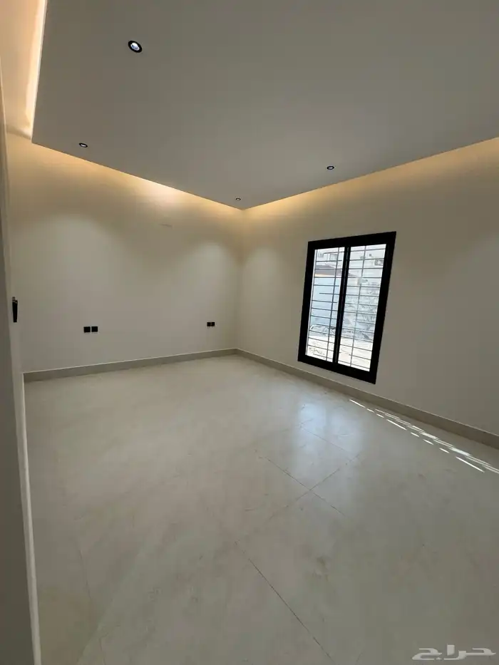 للبيع شقق تمليك أرضي مدخل مستقل على شارع 20 متر حي الحسام 13