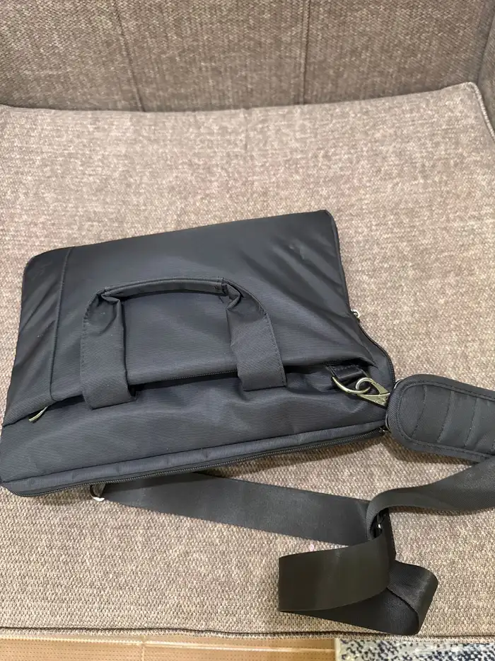 ماك بوك M1   13 بوصه   256 قيقا 1