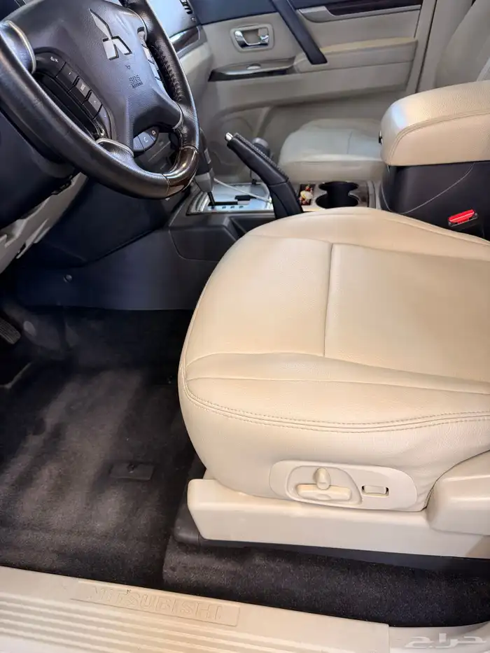 للبيع باجيرو 2015 36