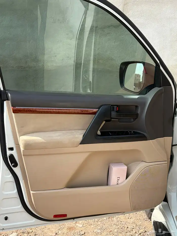 جيب لاند كروزر 2015 فل كامل GXR3 v8. عام 60 10