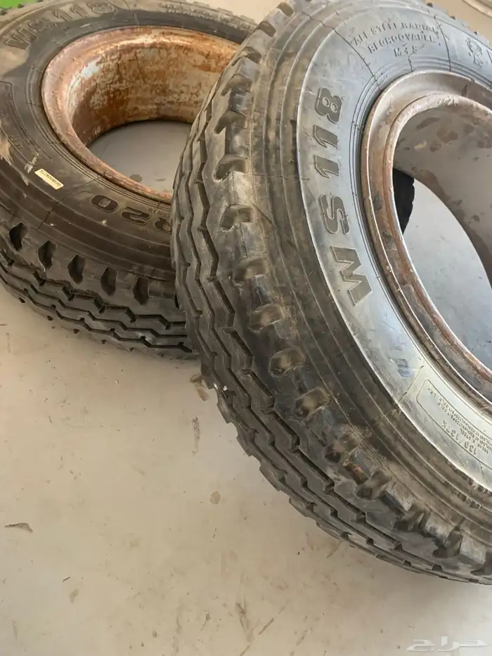 للبيع كفرات نظيفه بجنوطها جنط 20 مقاس 900 او 800ونص 1