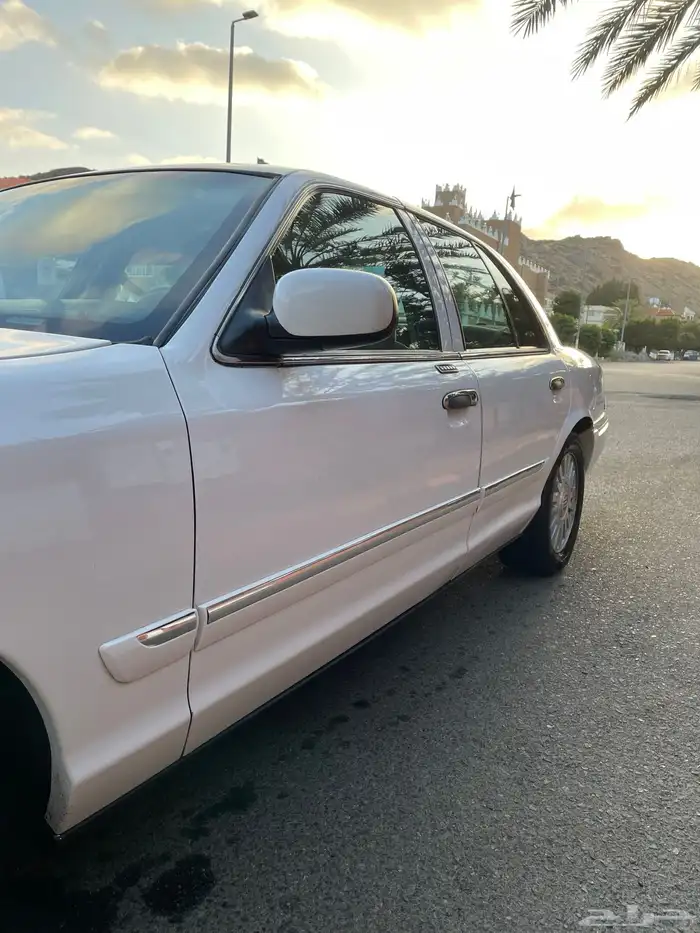 فورد. جراند ماركيز. 8