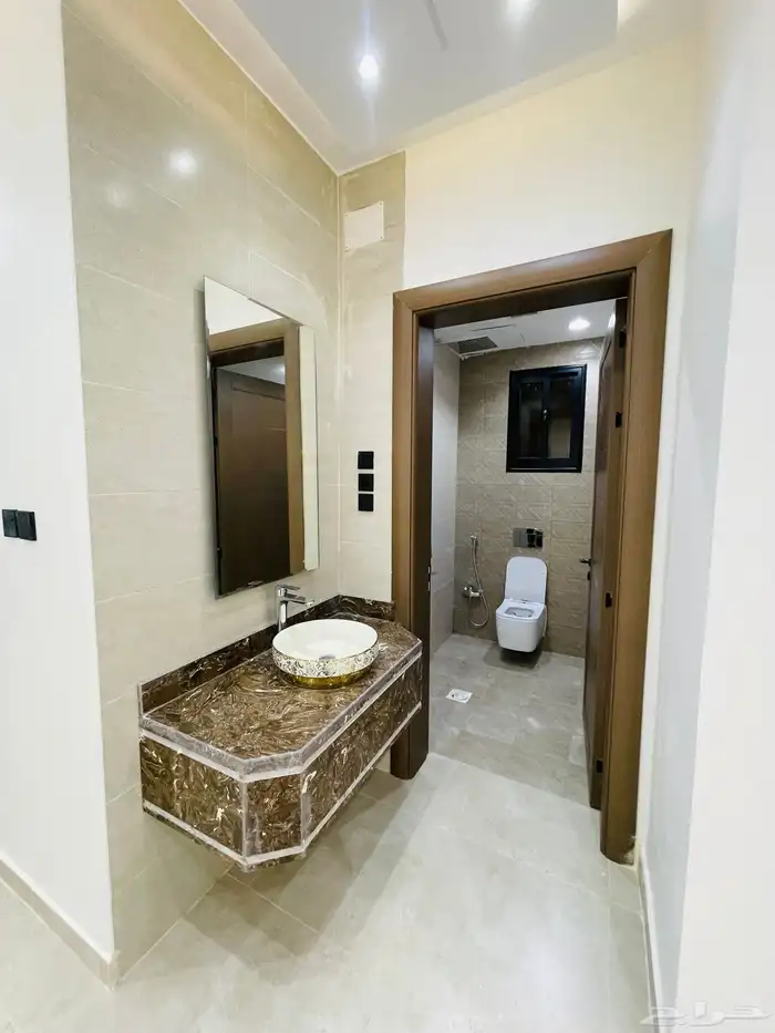 للبيع شقق علوي مع سطح خاص بحي الضيافة غرب الخميس بسعر 520 19