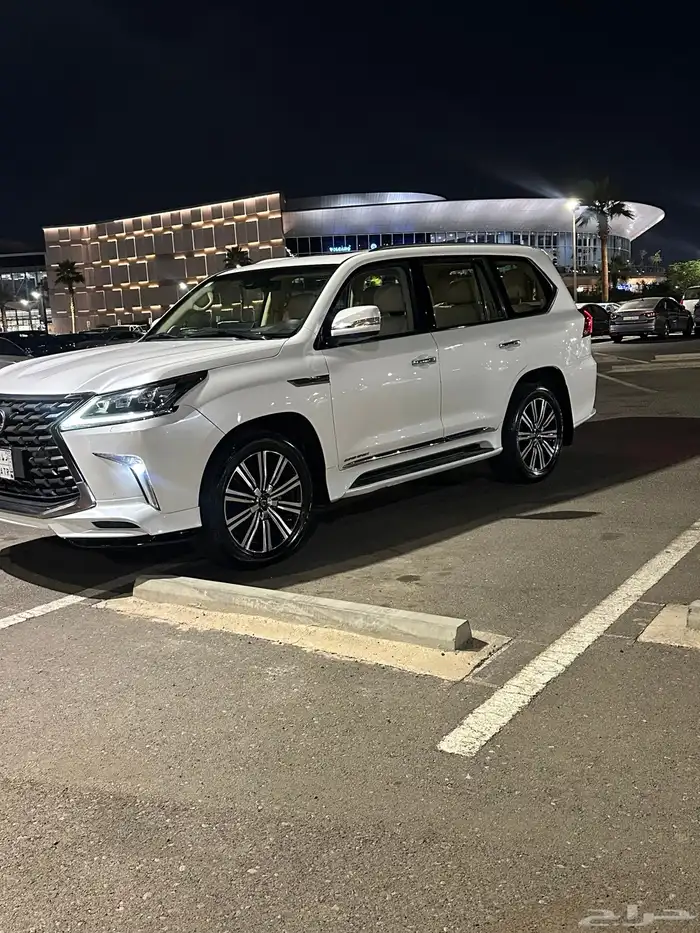 للبيع جيب الكزززس موديل 2016 1