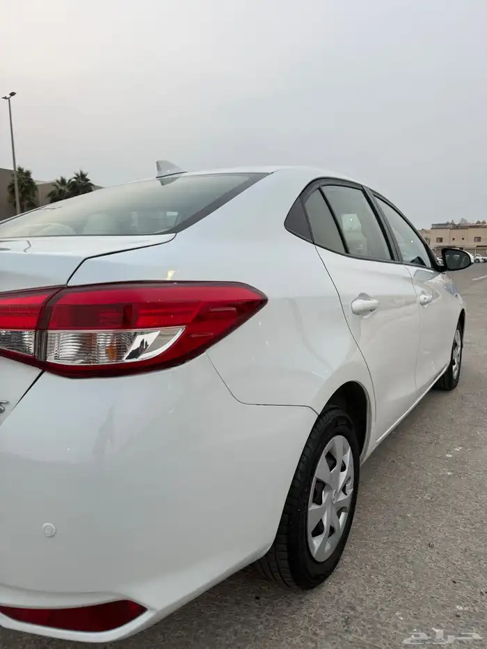 تويوتا يارس 2022 سعودي 1.5قمه بنضافه 16