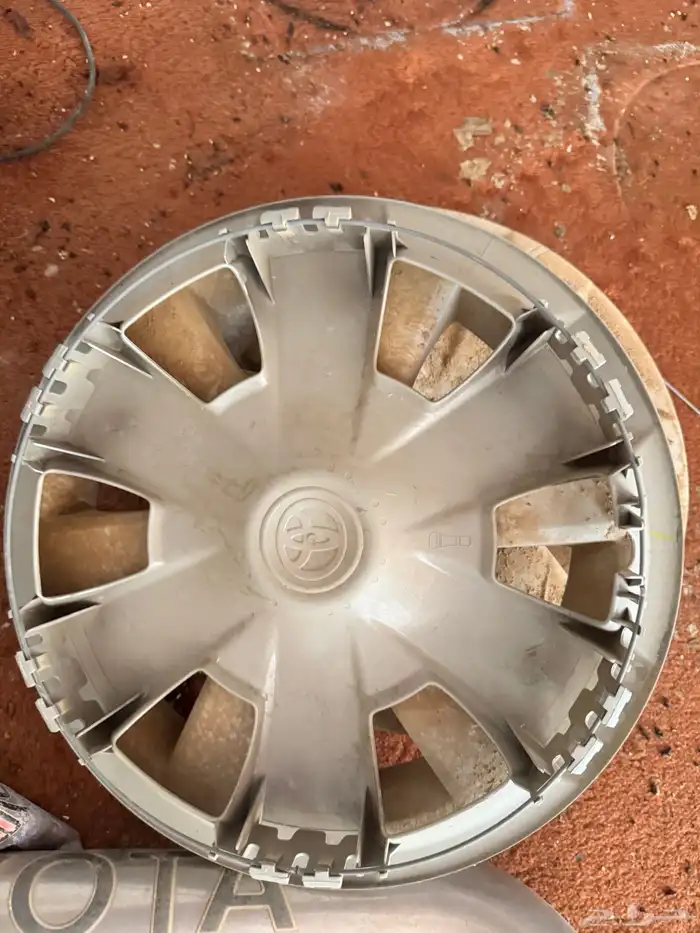 دعامة امامية وطيس هايلوكس 2010 1