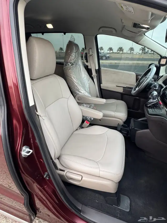 للبيع هوندا اوديسي 2018 بحالة نظيفه 15