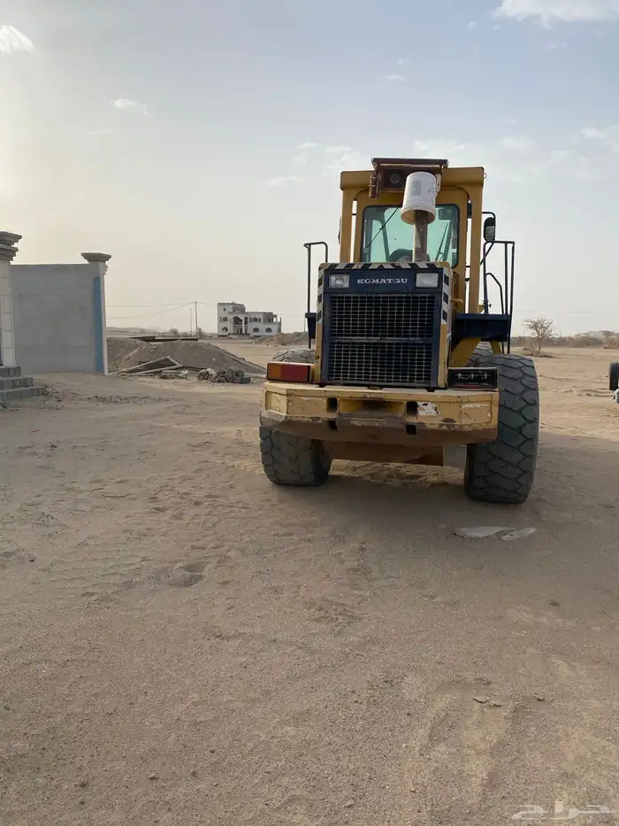 للبيع او للاجار شيول كوماتسو حجم 380 1