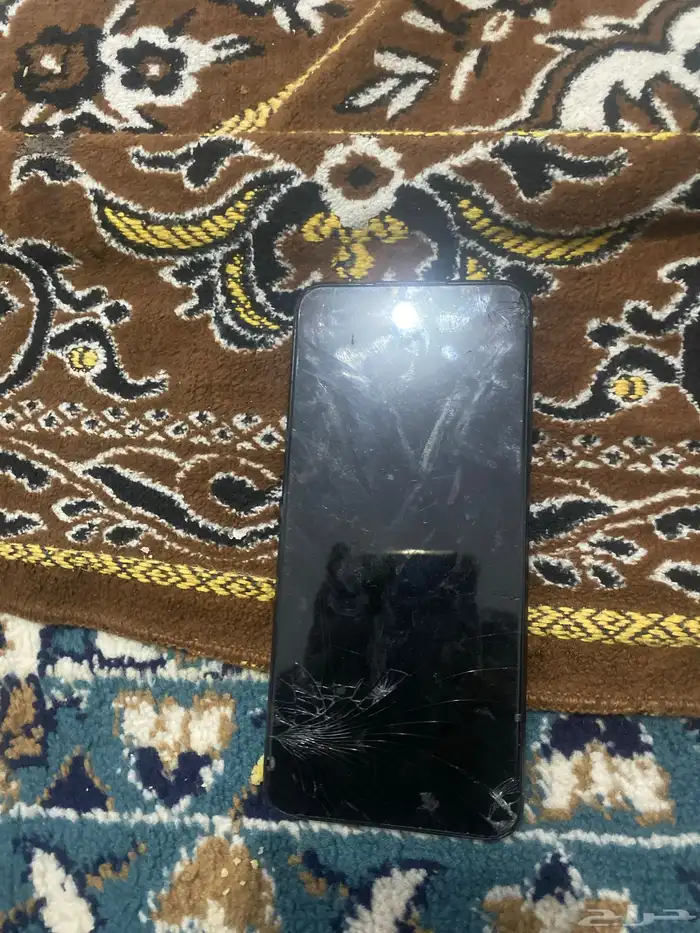 جوال اوبو الجهاز نضيف فيه كسر في شاشة الخارجية ب 150ريال 2