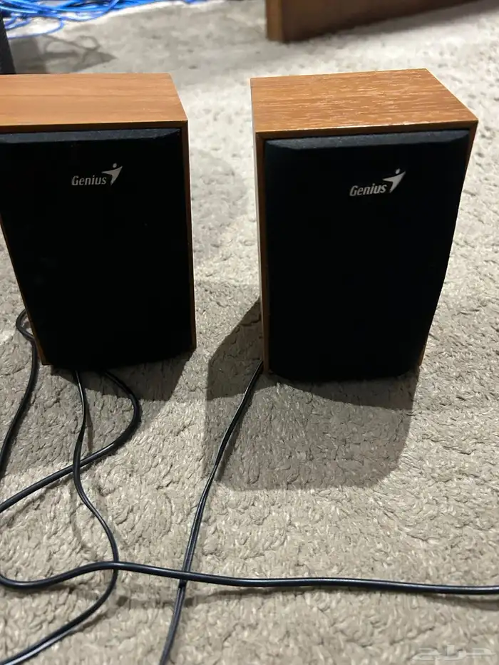 مكبر صوت للكمبيوتر ( سماعات خارجيه )لون اسود ولون خشبي 1